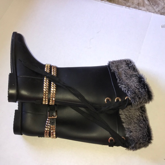 Beautiful boots - Picture 4 of 5